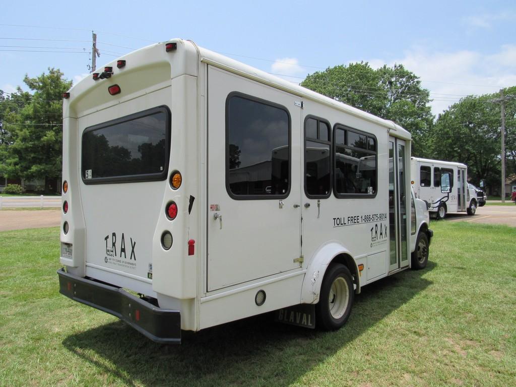 2011 Chevrolet Bus