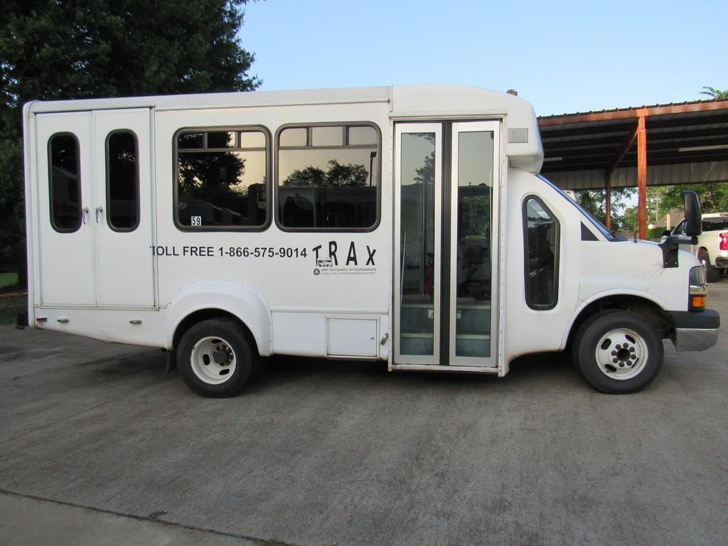 2014 Chevrolet Goshen Coach Bus