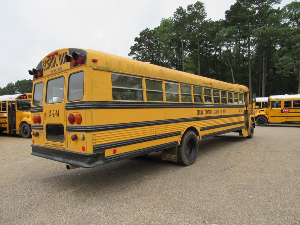 2000 Thomas Freightliner School Bus