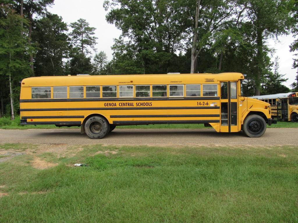 2000 Thomas Freightliner School Bus