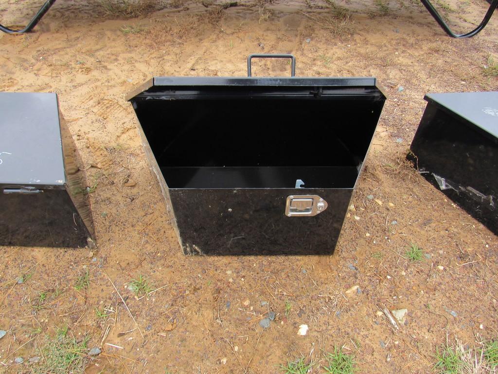 Trailer tongue tool box w/key