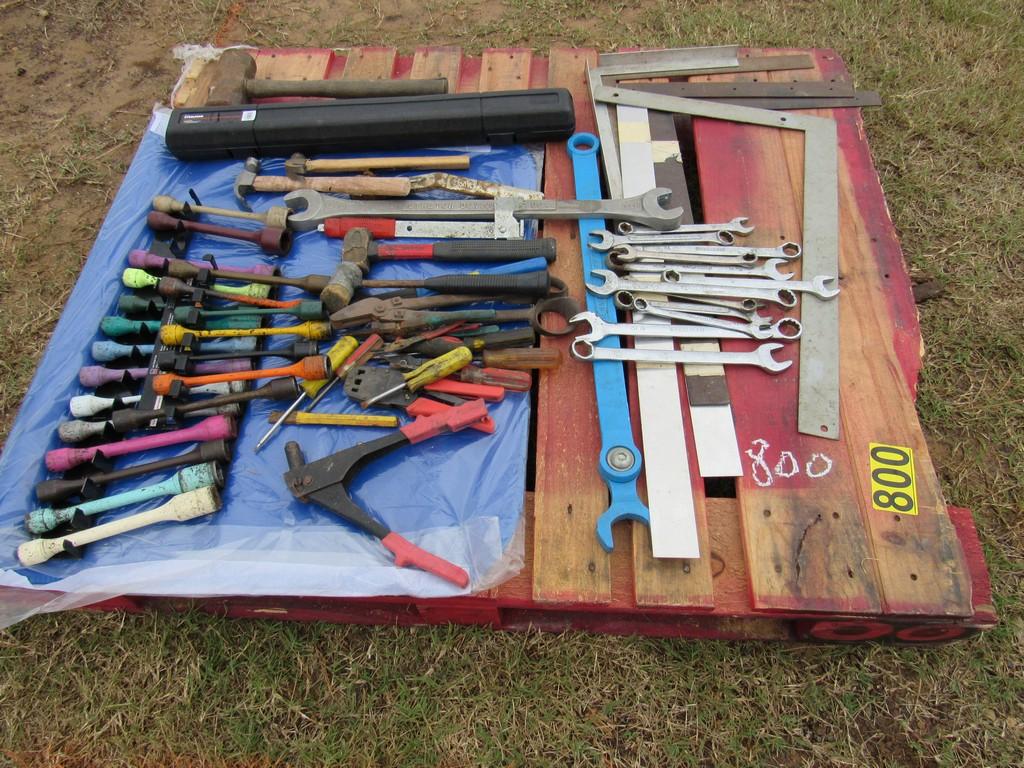 Pallet of hand tools