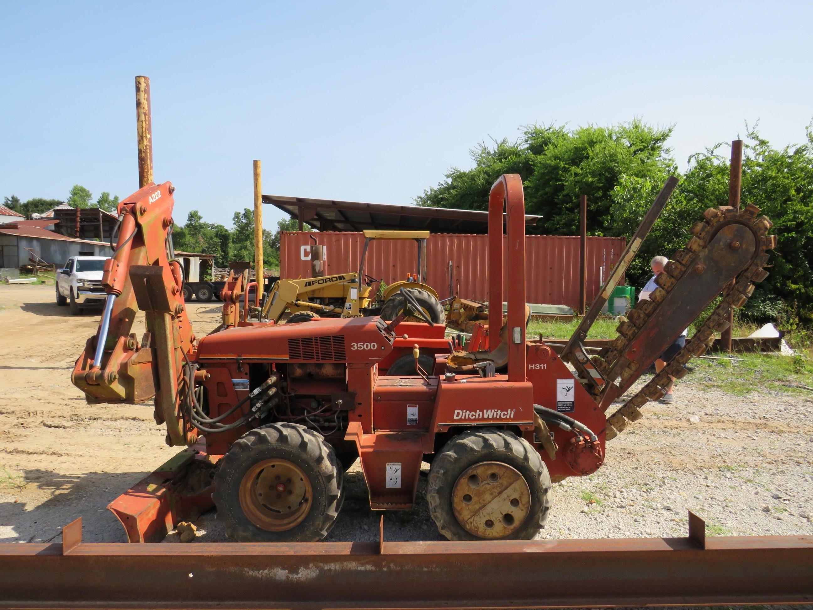 Ditch Witch 3500 DDLBS Trencher