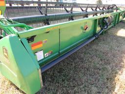 John Deere 635F HydraFlex Cutting Platform