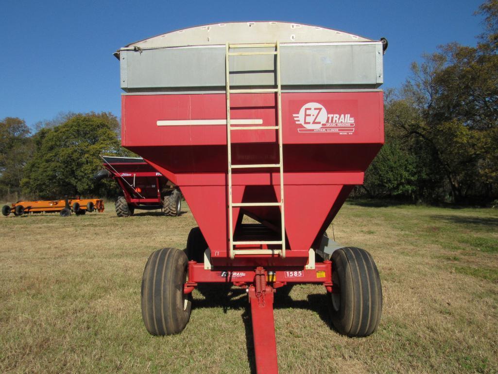 EZ Trail 500 Grain Gravity Wagon with Tarp