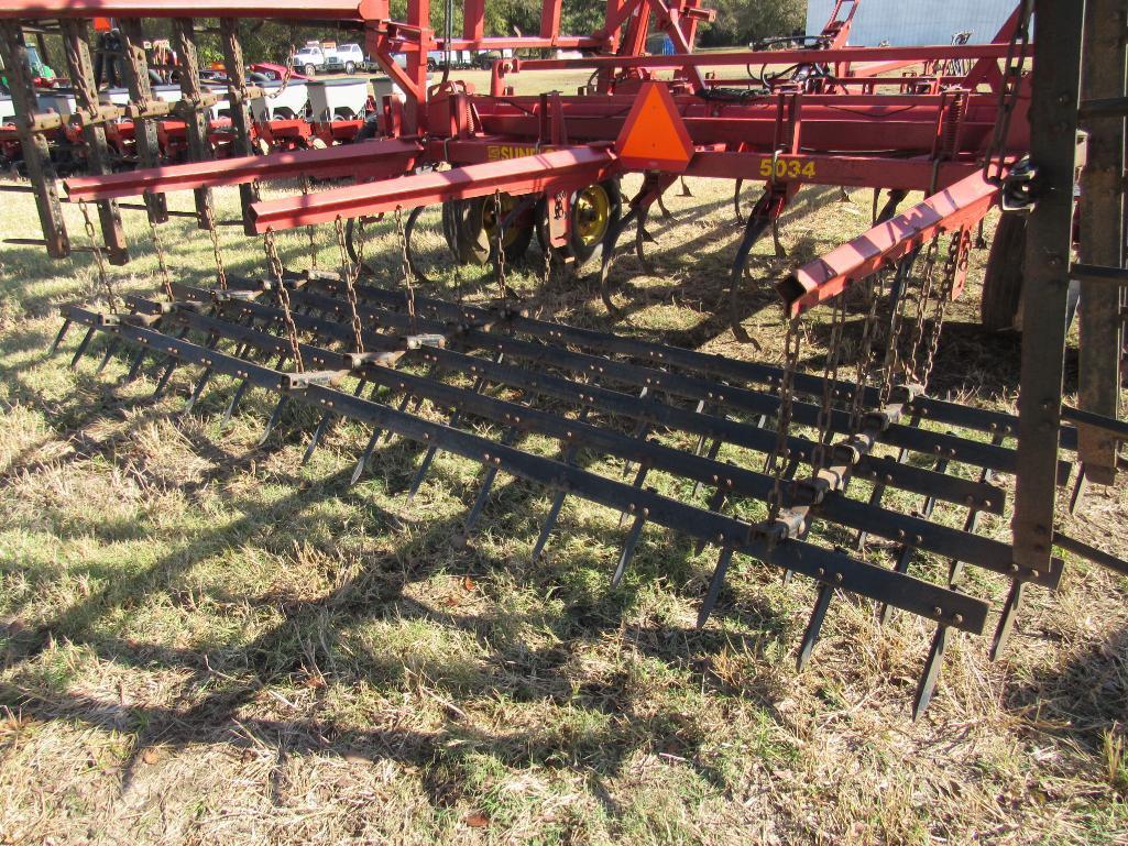 Sunflower 5034-32 field cultivator