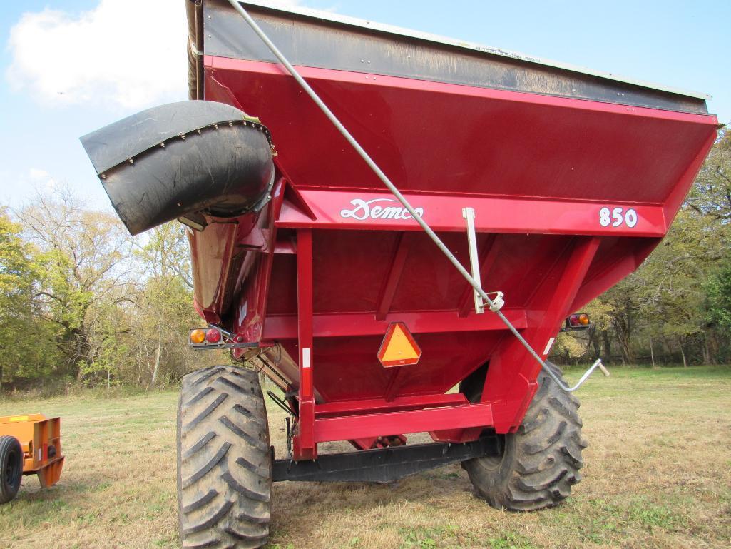 2013 Demco 850 Grain Cart without Scales