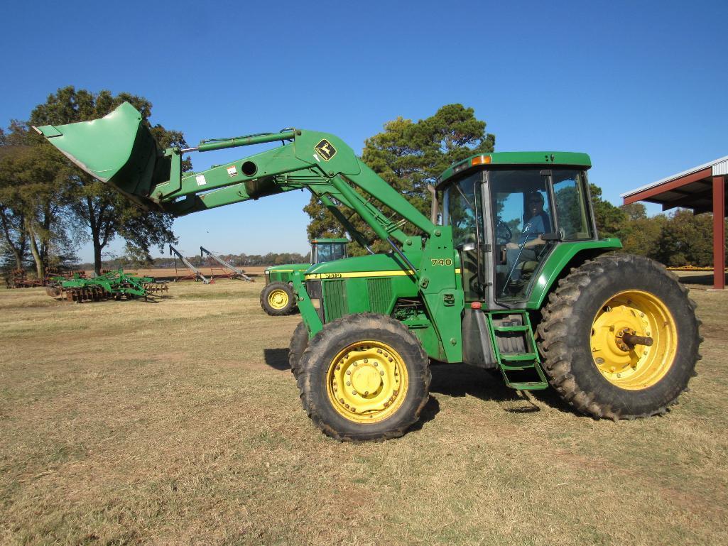 2001 John Deere 7510 Cab Tractor