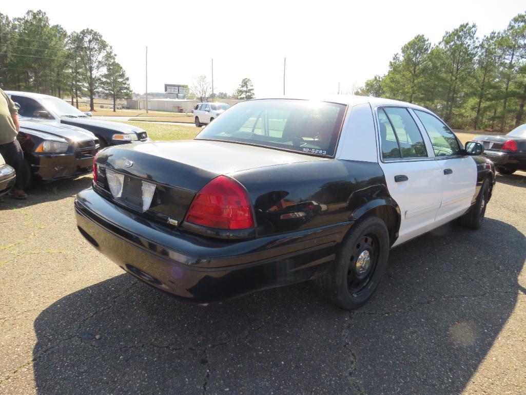 2010 Ford Crown Victoria