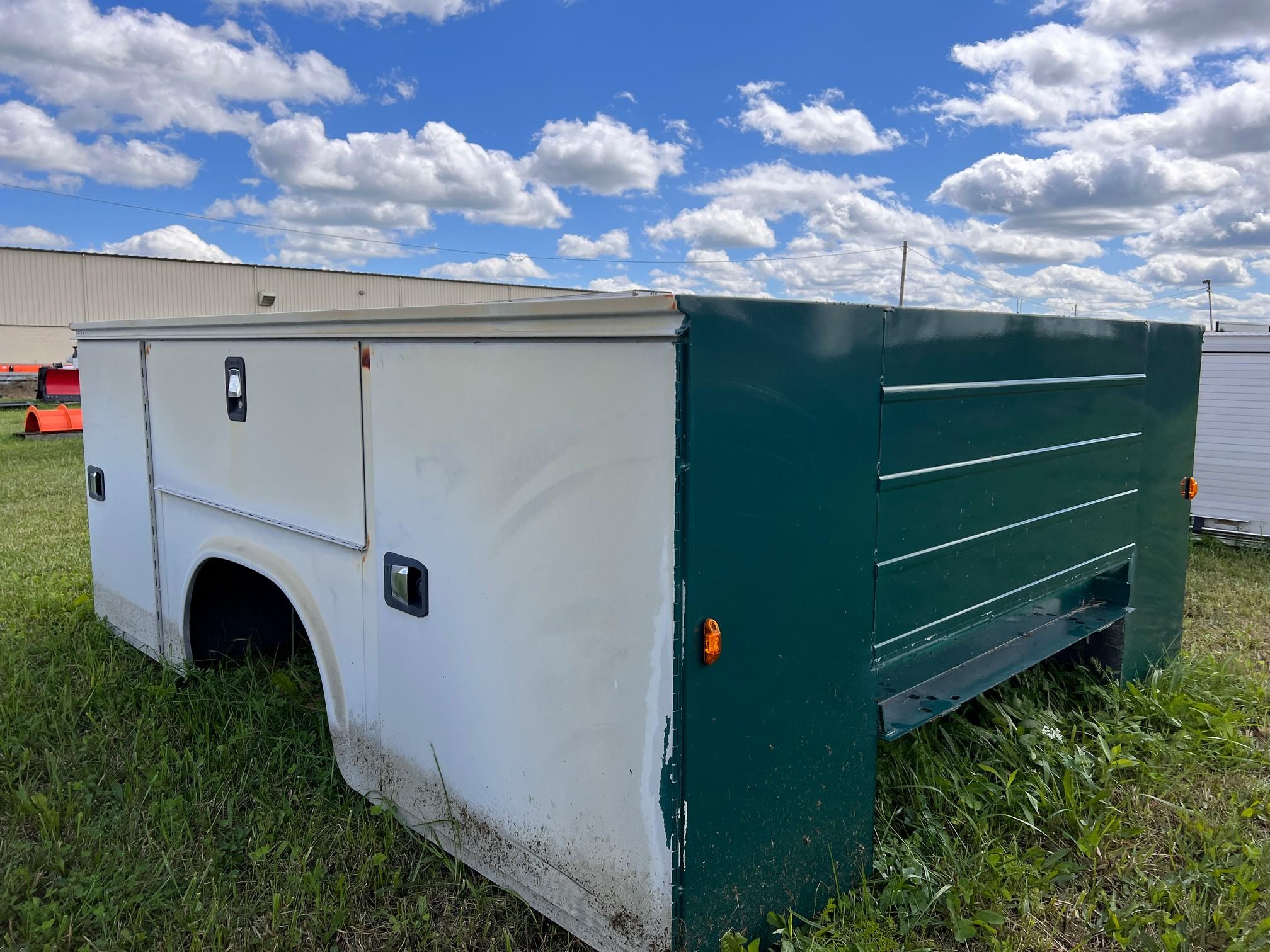 Knapheide service body truck bed 7'6" x 9'