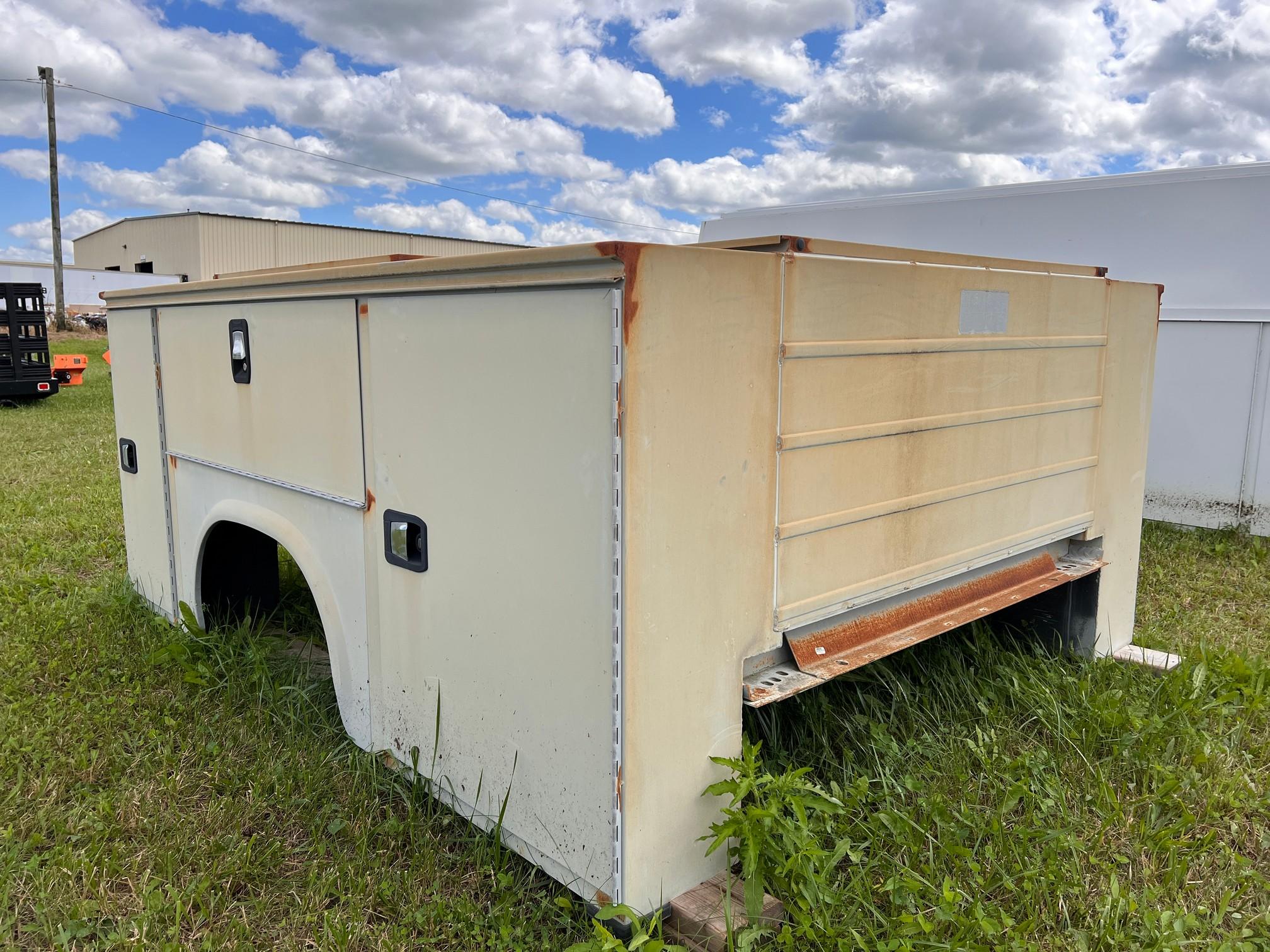 Knapheide service body truck bed 6'6" x 8'