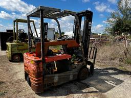 Toyota electric forklift CONDITION UNKNOWN