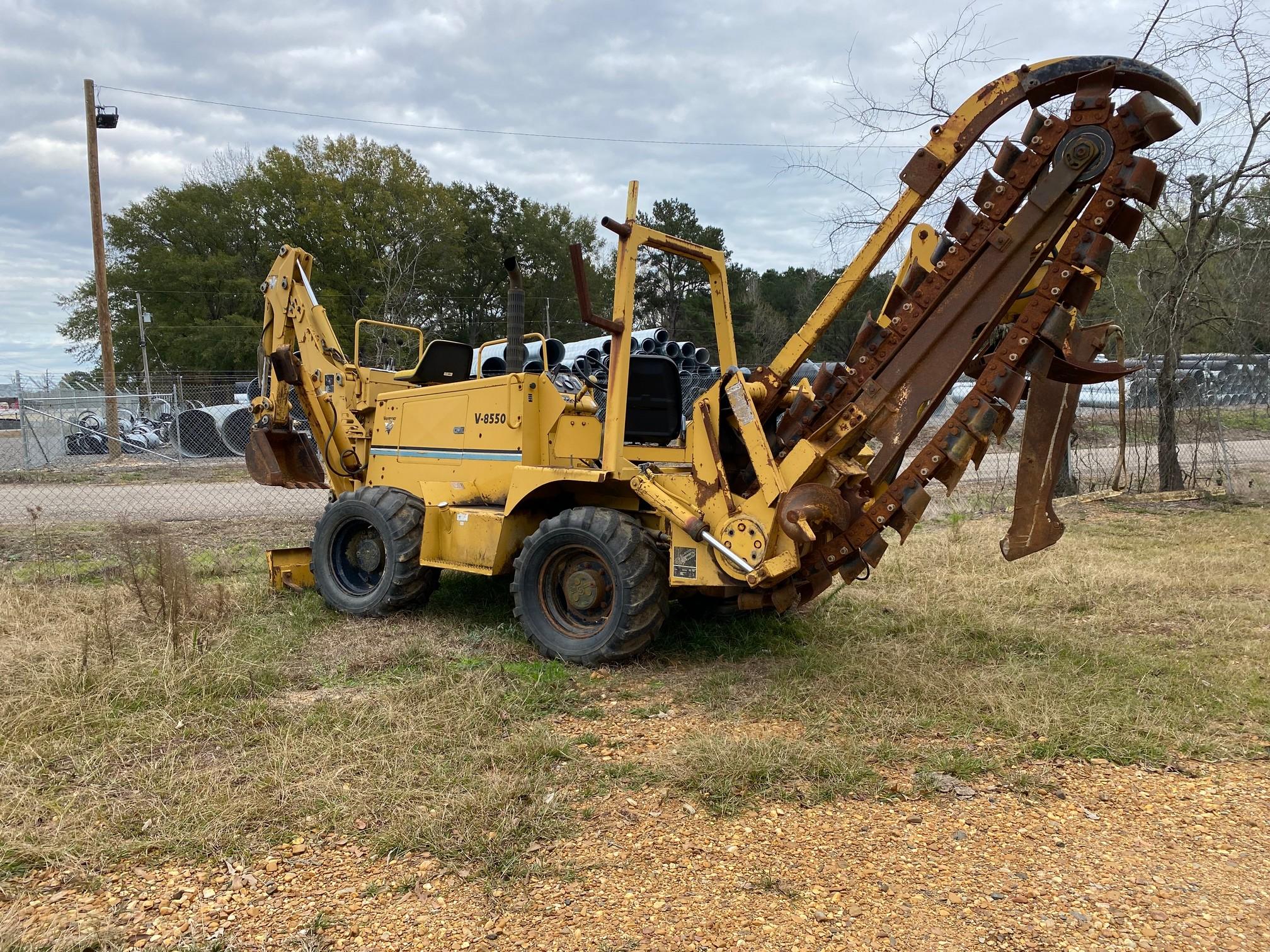 Vermeer V-8550 Trencher/plow/backhoe