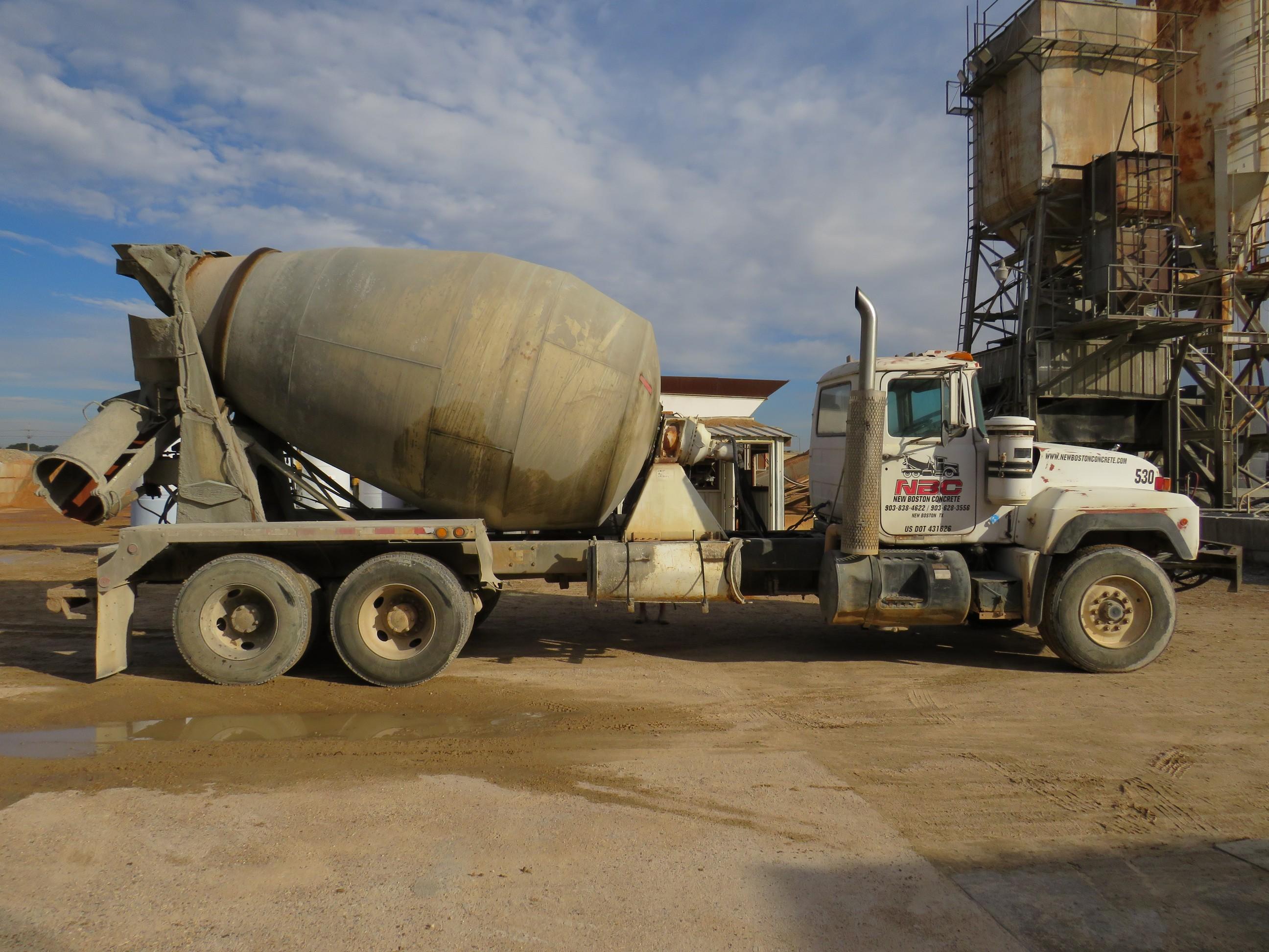 1993 Mack RD690S Concrete Mixer Truck