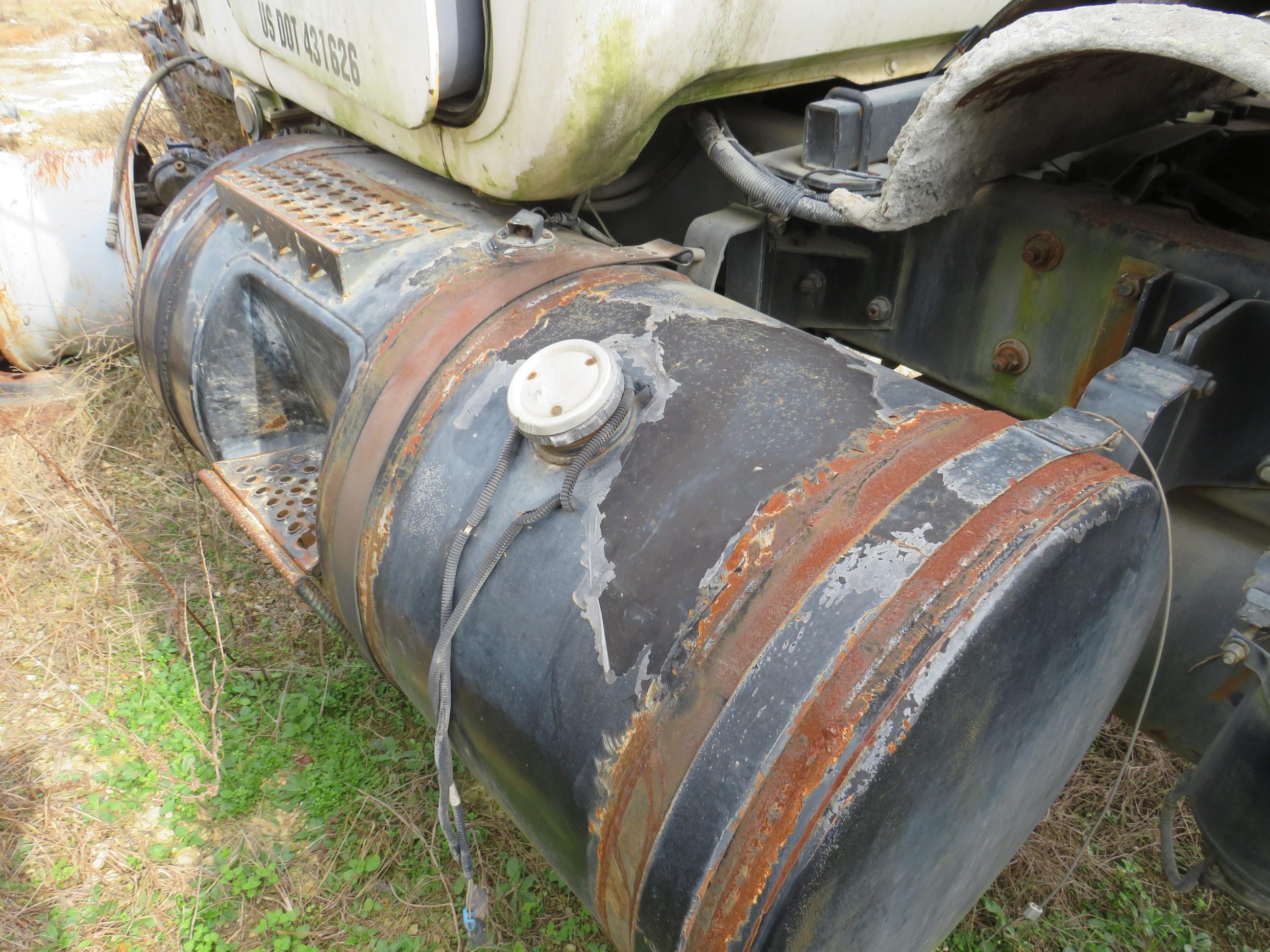 Mack RD680S Salvage Truck NO TITLE