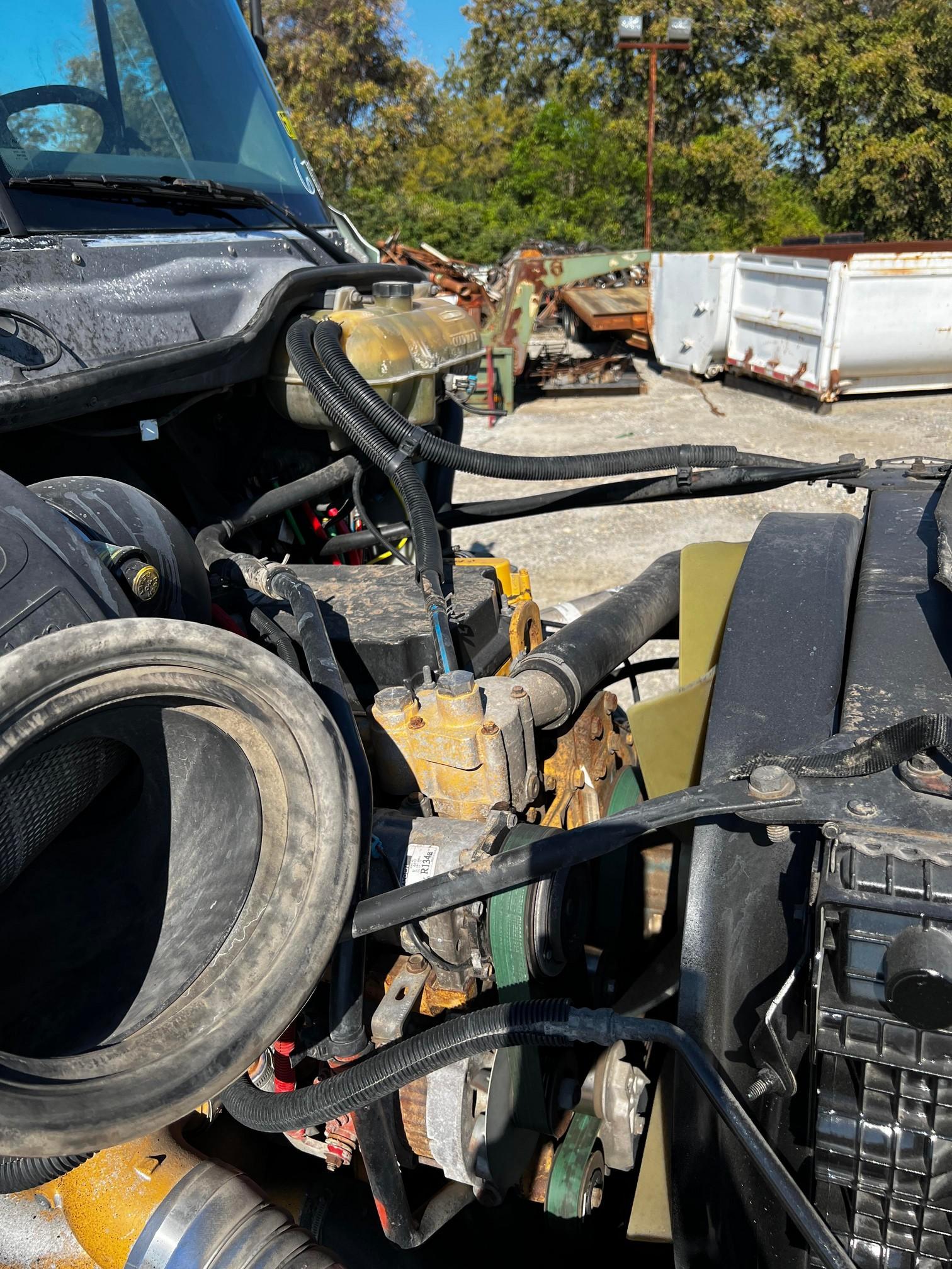 2006 Freightliner Columbia 112 Dump Truck