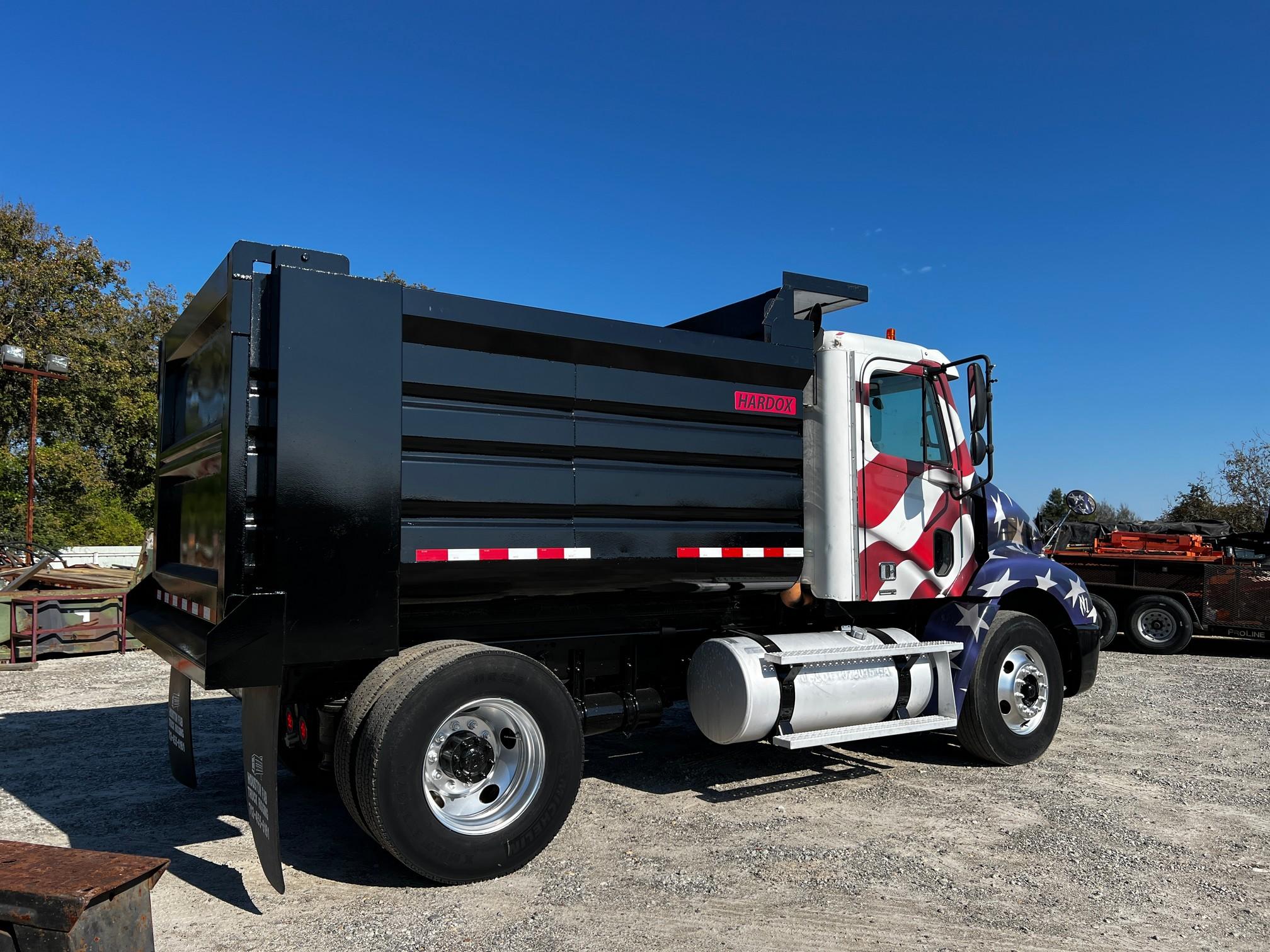 2006 Freightliner Columbia 112 Dump Truck