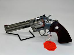 Colt Python 357 Box and plastic,