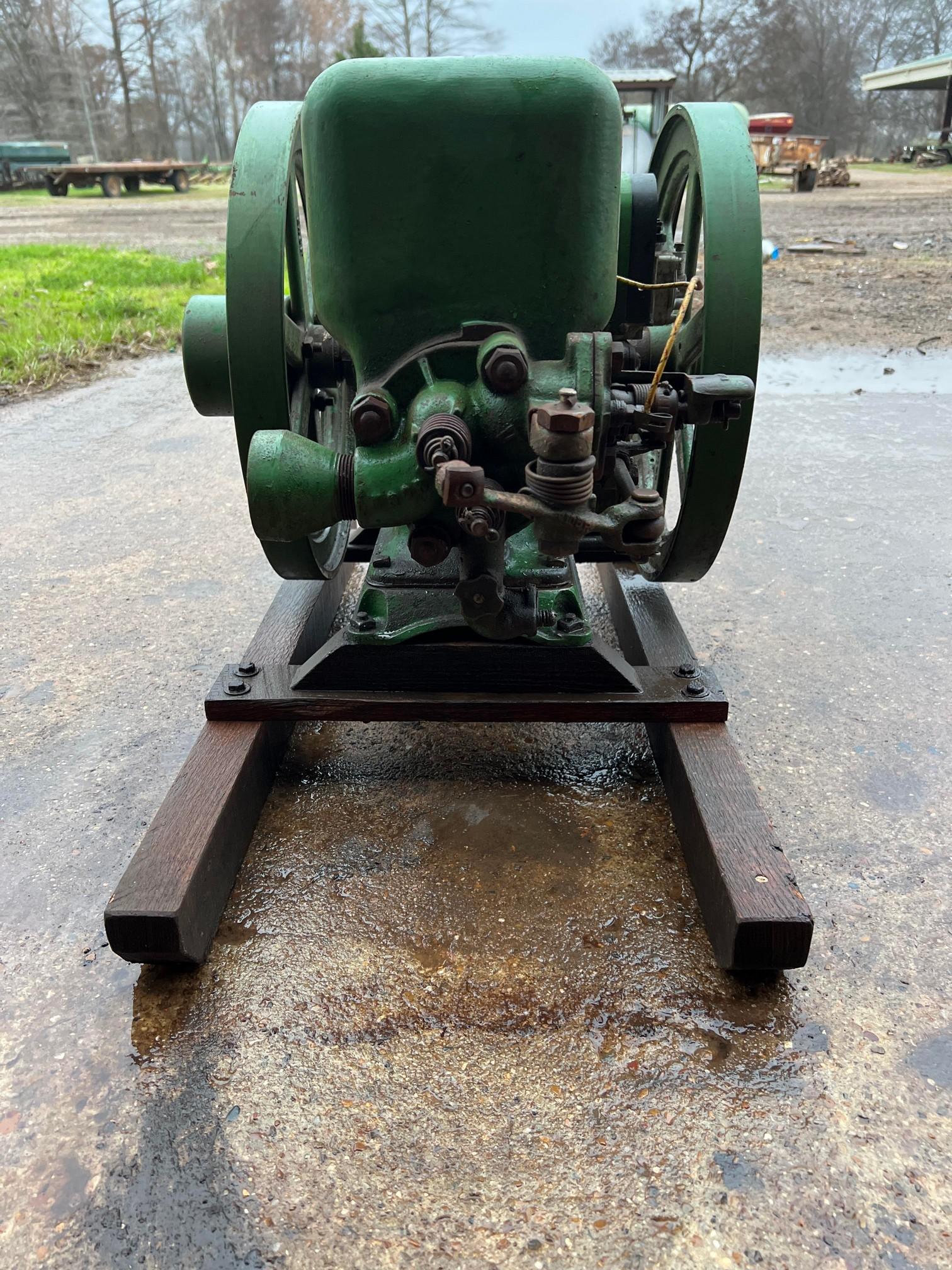 John Deere hit and miss engine