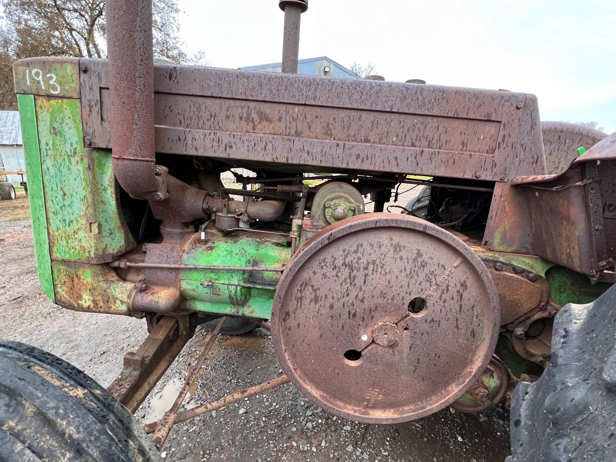 John Deere Model D 2 cylinder tractor Front spoke wheels, Sn# 144041