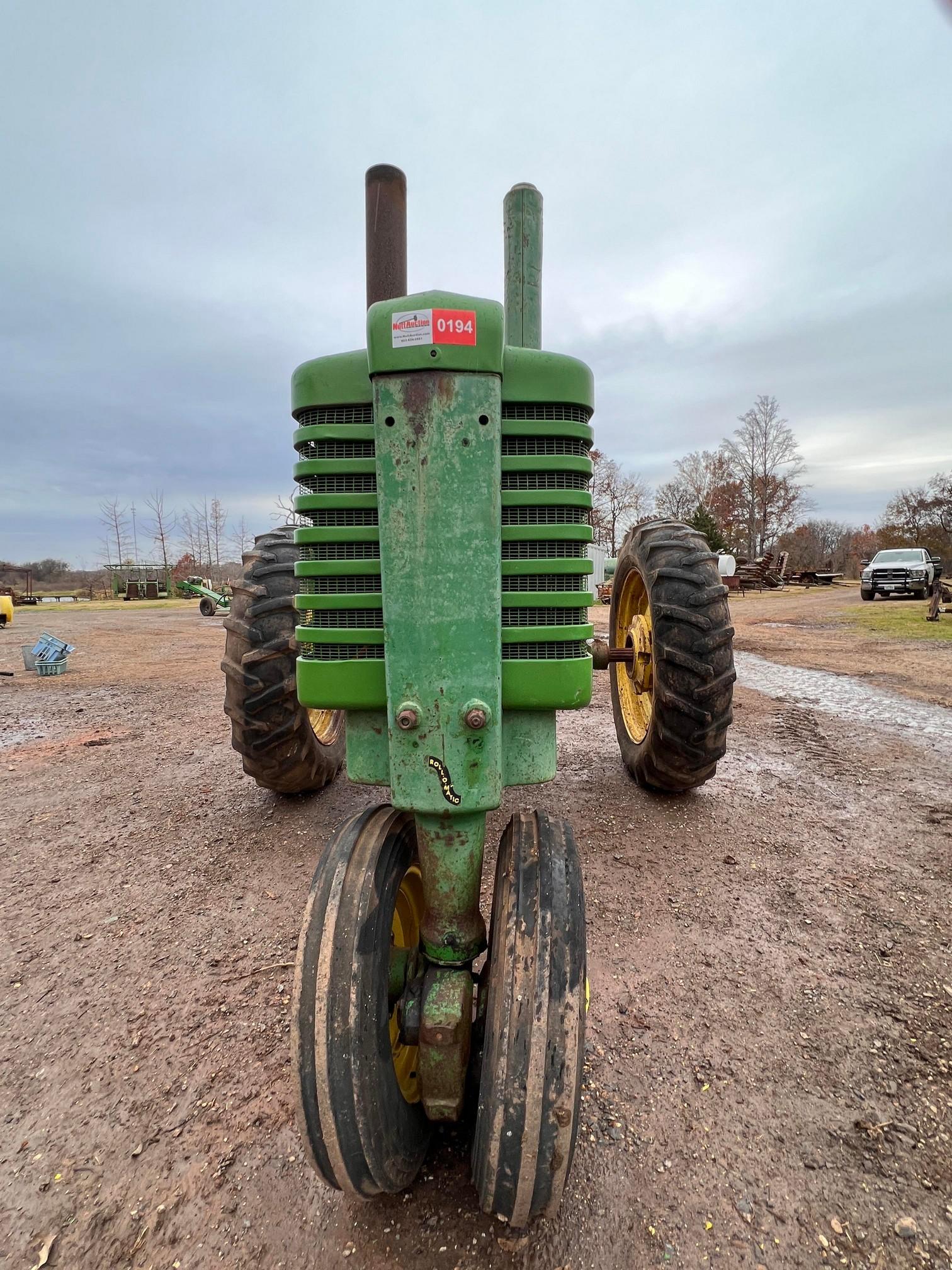 John Deere Model G 2 cylinder tractor Remote hydraulics, Sn# 44143