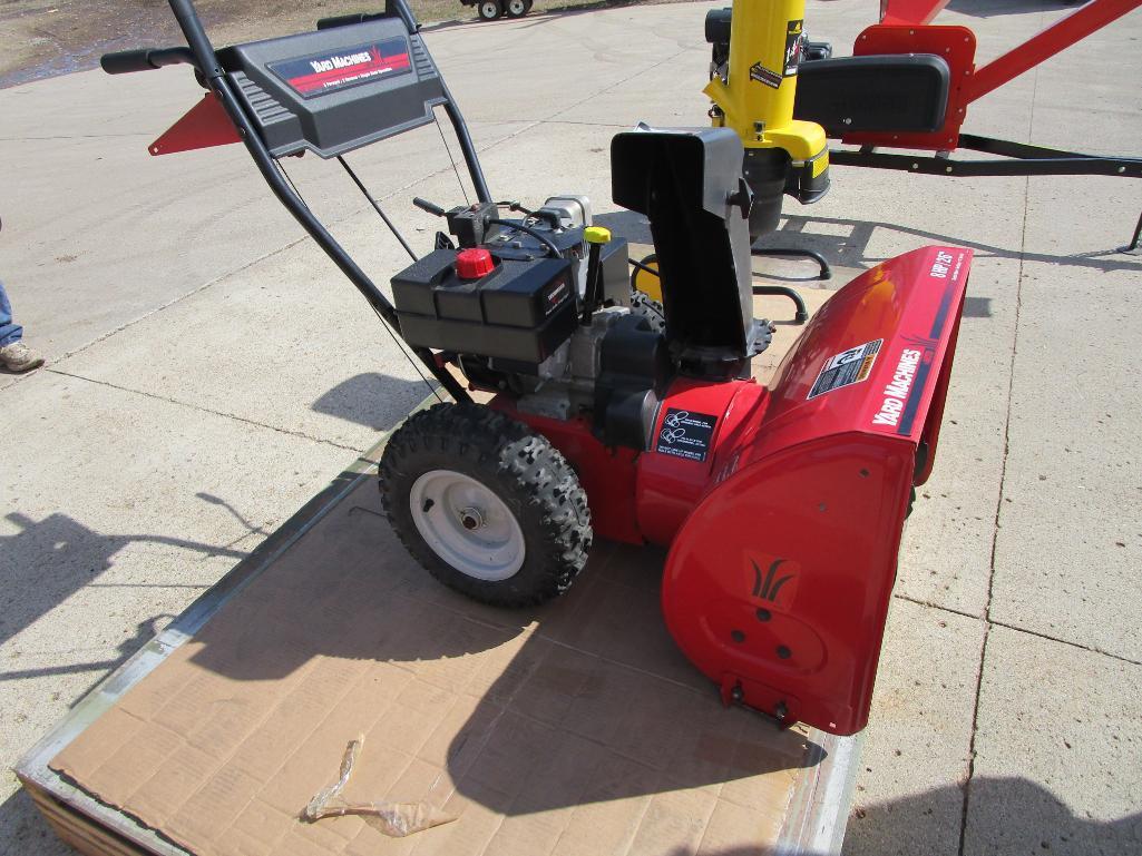 Yard Machines MTD 8 hp Snow blower w/electric start