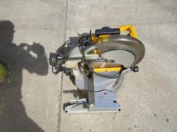 Dewalt 12 in miter saw