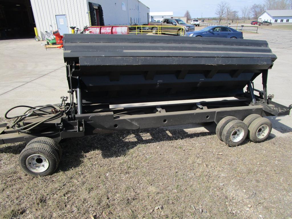 Hydraulic Â¼ scale prototype side dump material trailer