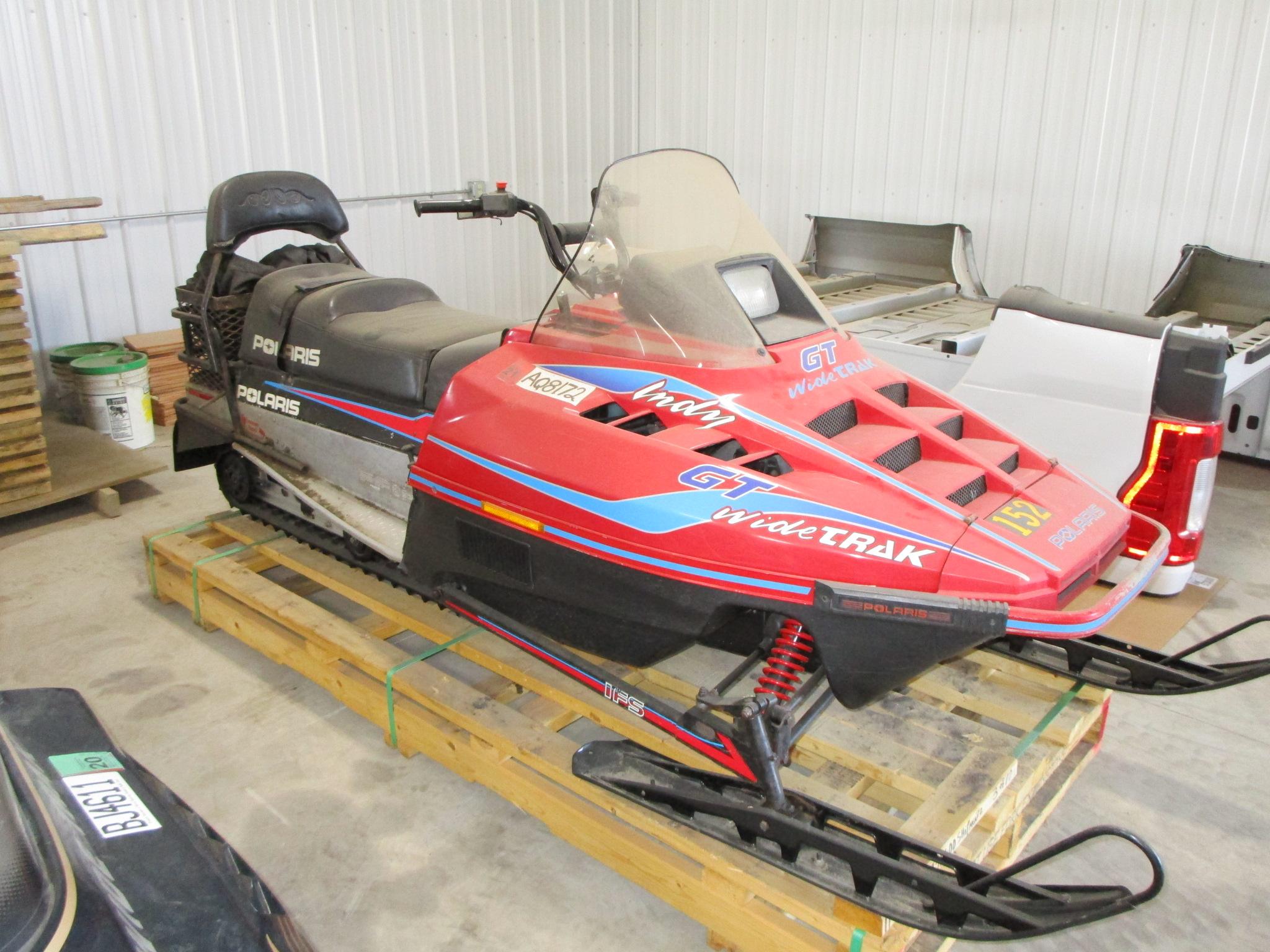 1995 Polaris 500 cc, Indy GT wide track snowmobile