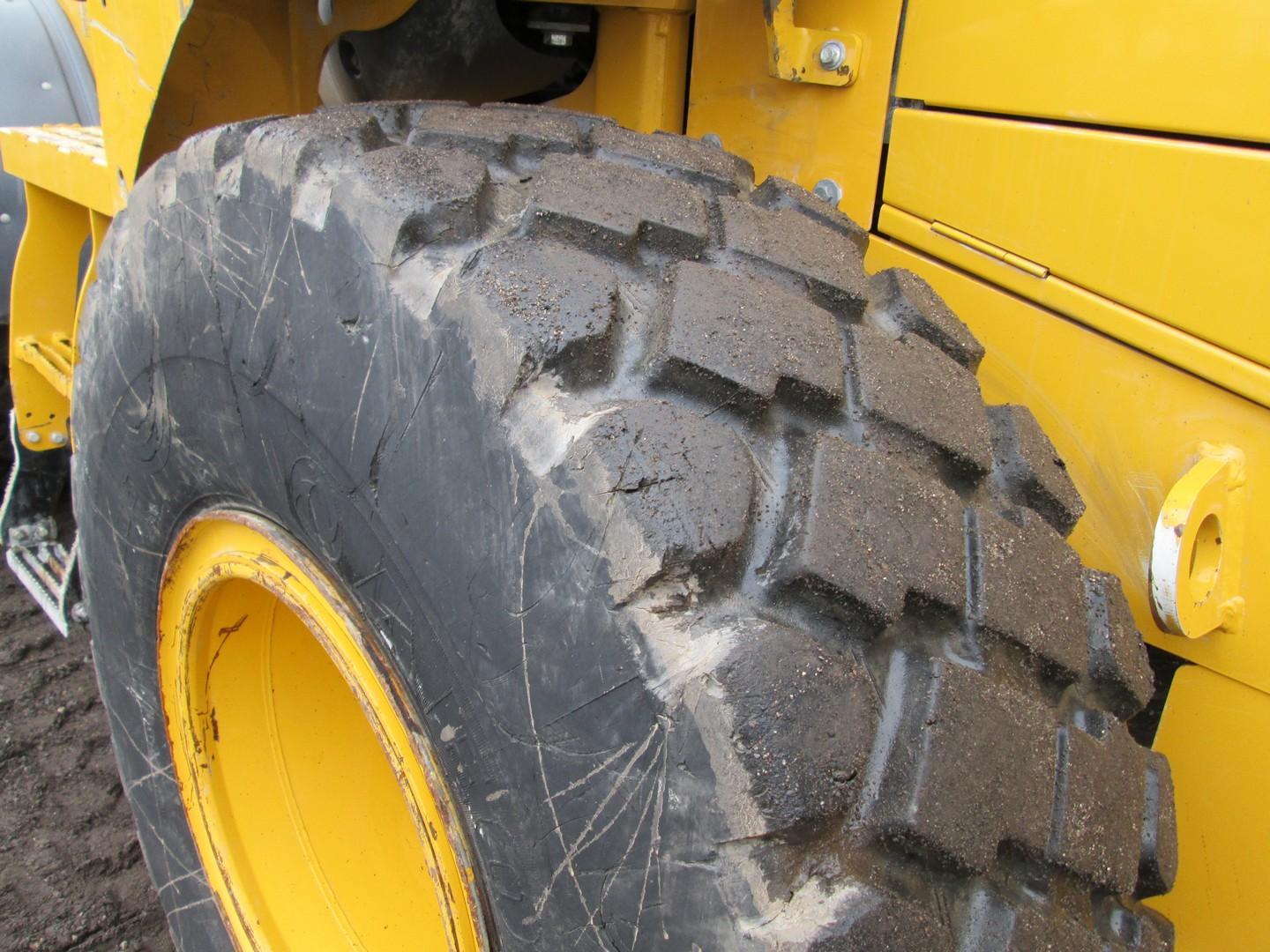 2015 John Deere 524K Rubber Tire Wheel Loader