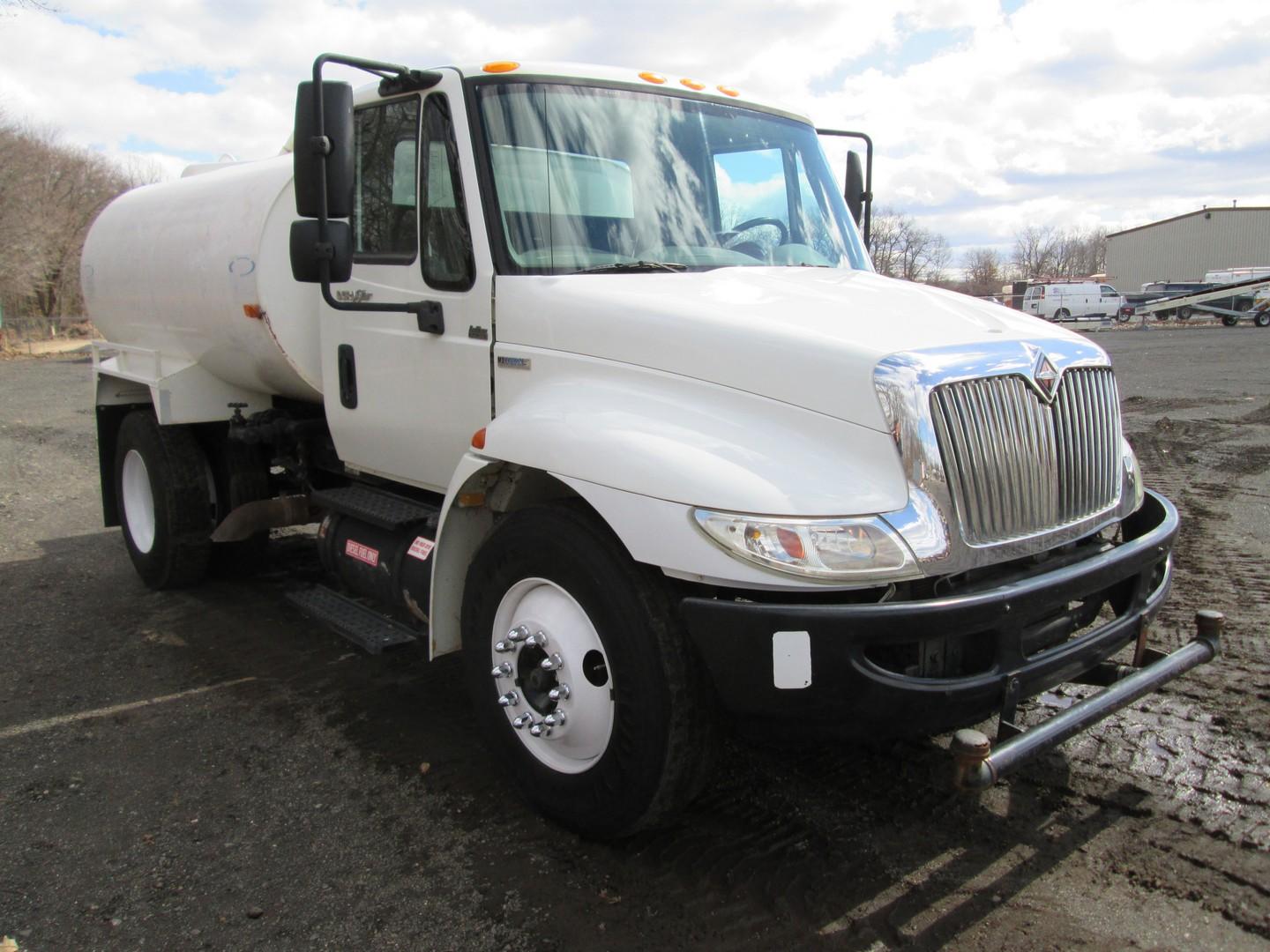 2009 International 4300 S/A Water Truck