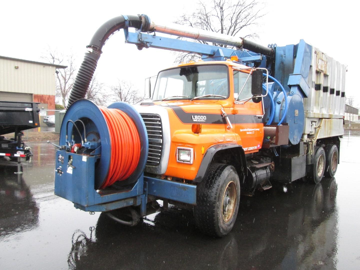 1988 Ford L8000 T/A Vac Truck