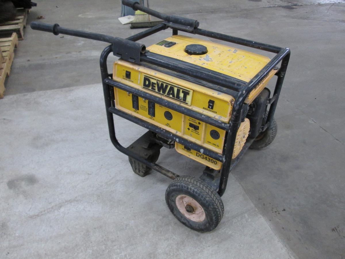 Dewalt DG4300 Portable Generator