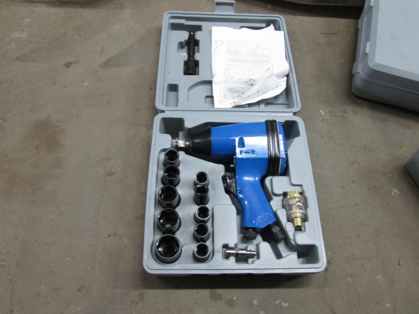 1/2" Drive Impact Gun and Socket Set