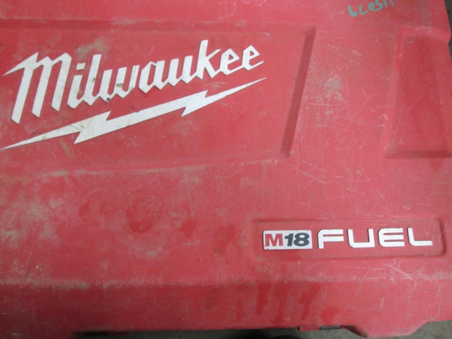 Milwaukee 110V Band Saw With Case