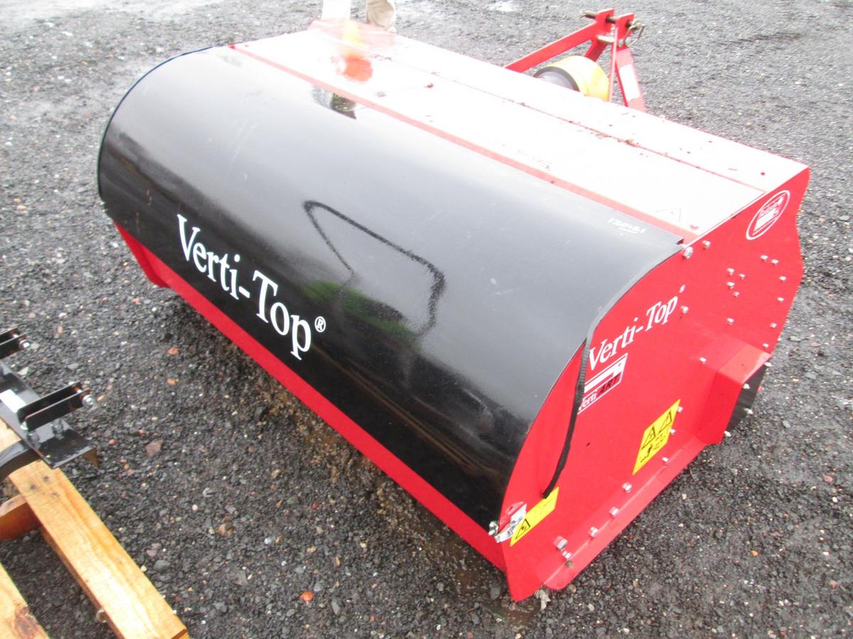 Verti-Top 3 Point Hitch Sweeper