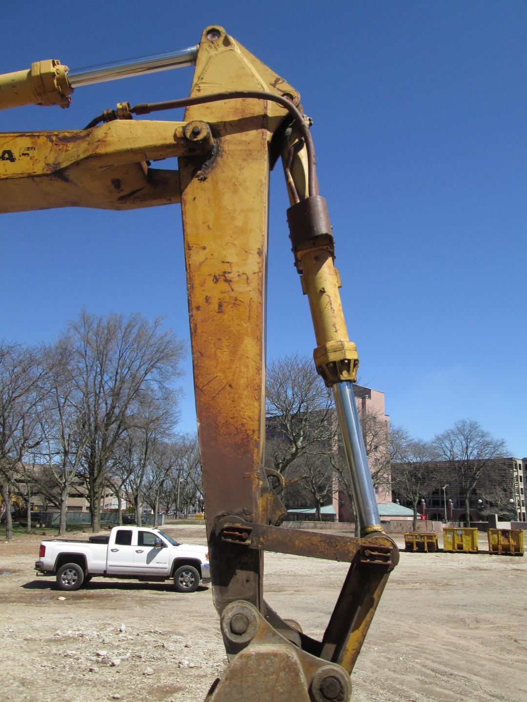 1979 Caterpillar 235 Hydraulic Excavator