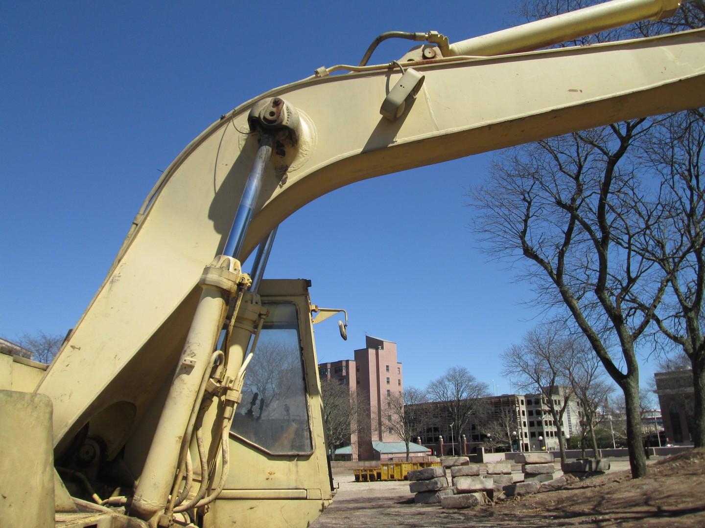 1984 Caterpillar 235 Hydraulic Excavator