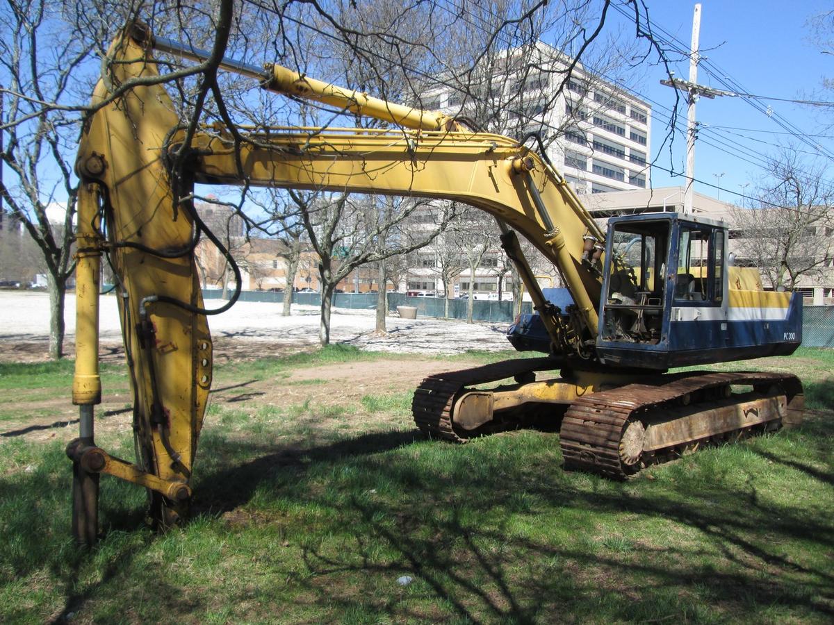 1988 Komatsu PC300LC-3 Hydraulic Excavator