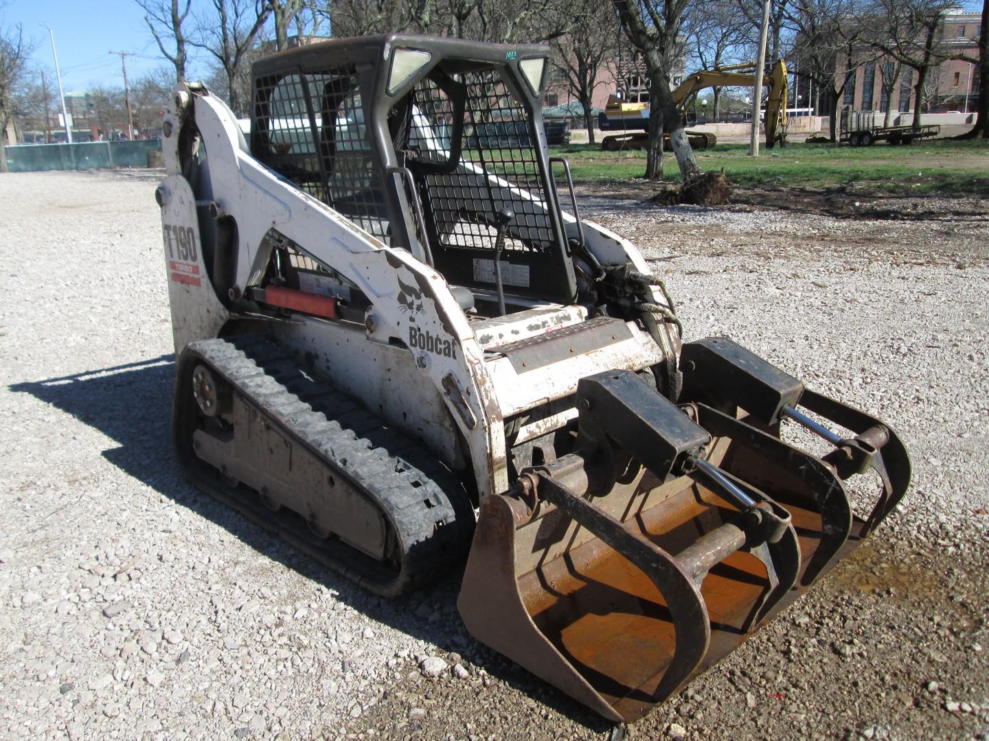 2005 Bobcat T190 Track Skid Steer