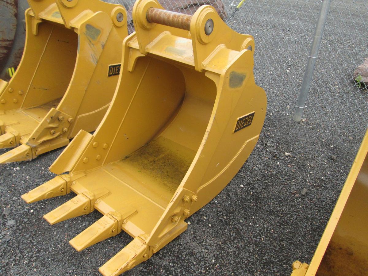 Diesel 30" Excavator Bucket