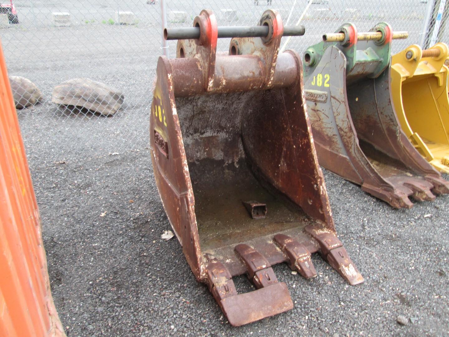 Entek 36" Excavator Bucket With Teeth