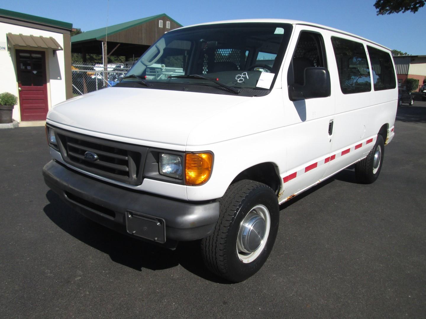 2004 Ford E-250 Van