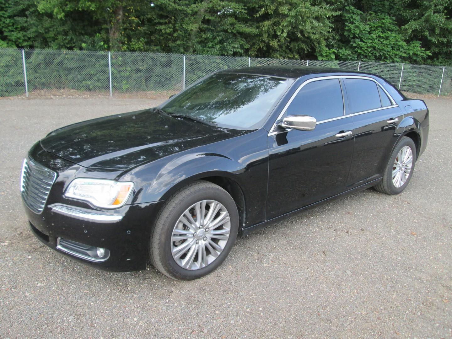 2012 Chrysler 300C 4 Door Sedan