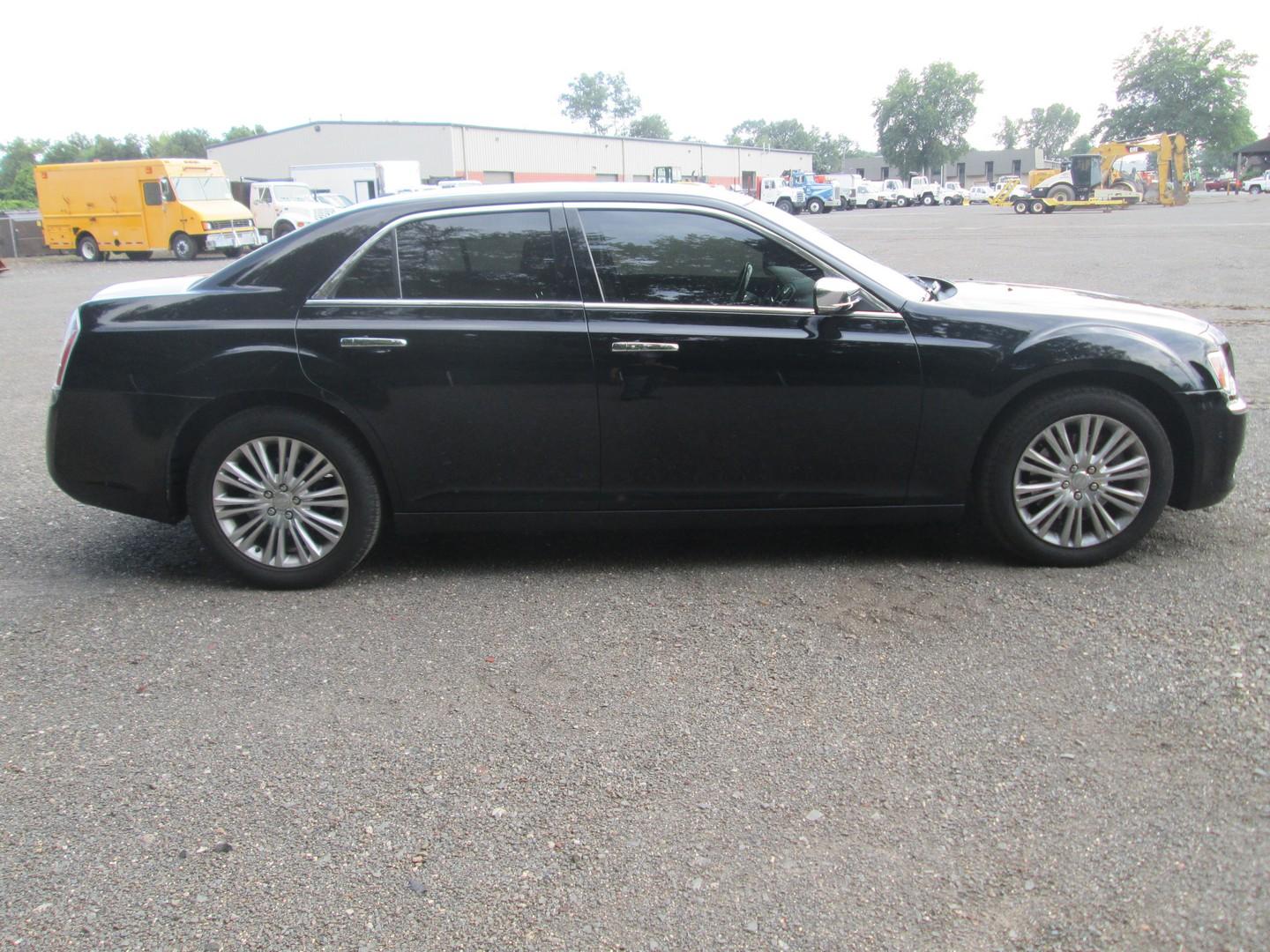 2012 Chrysler 300C 4 Door Sedan