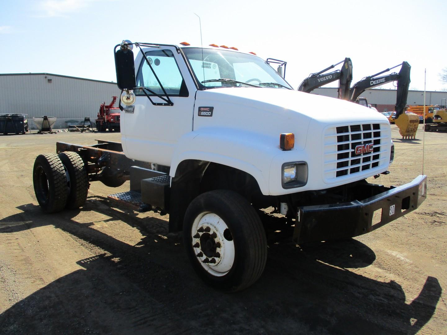 1999 GMC C6500 S/A Cab and Chassis