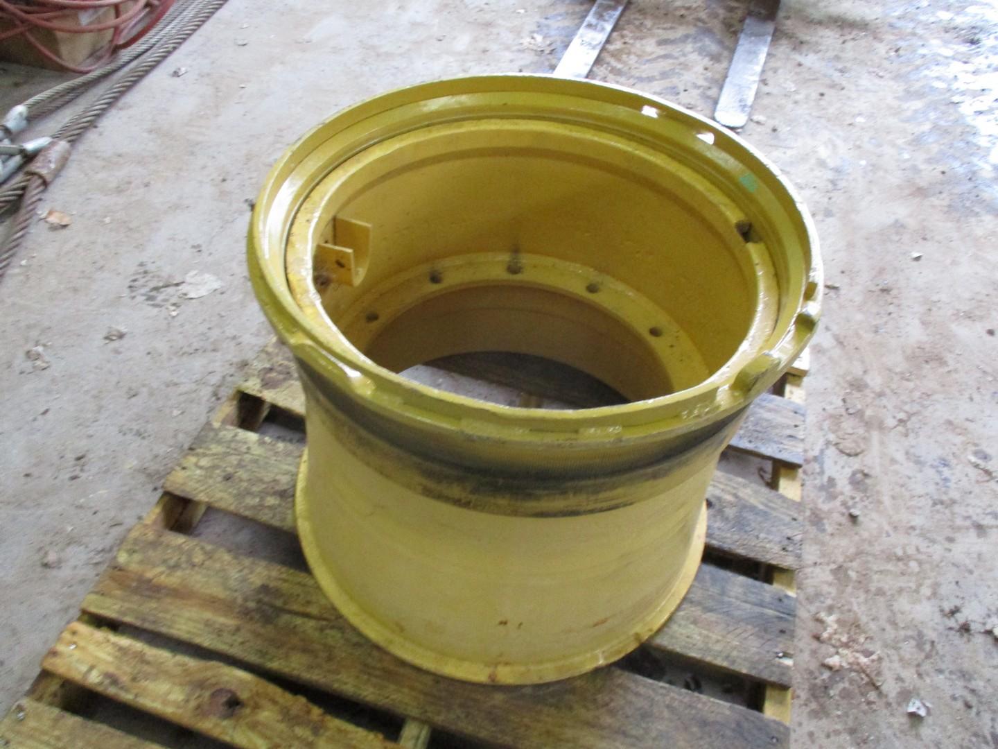 Caterpillar 950A Wheel and Ring