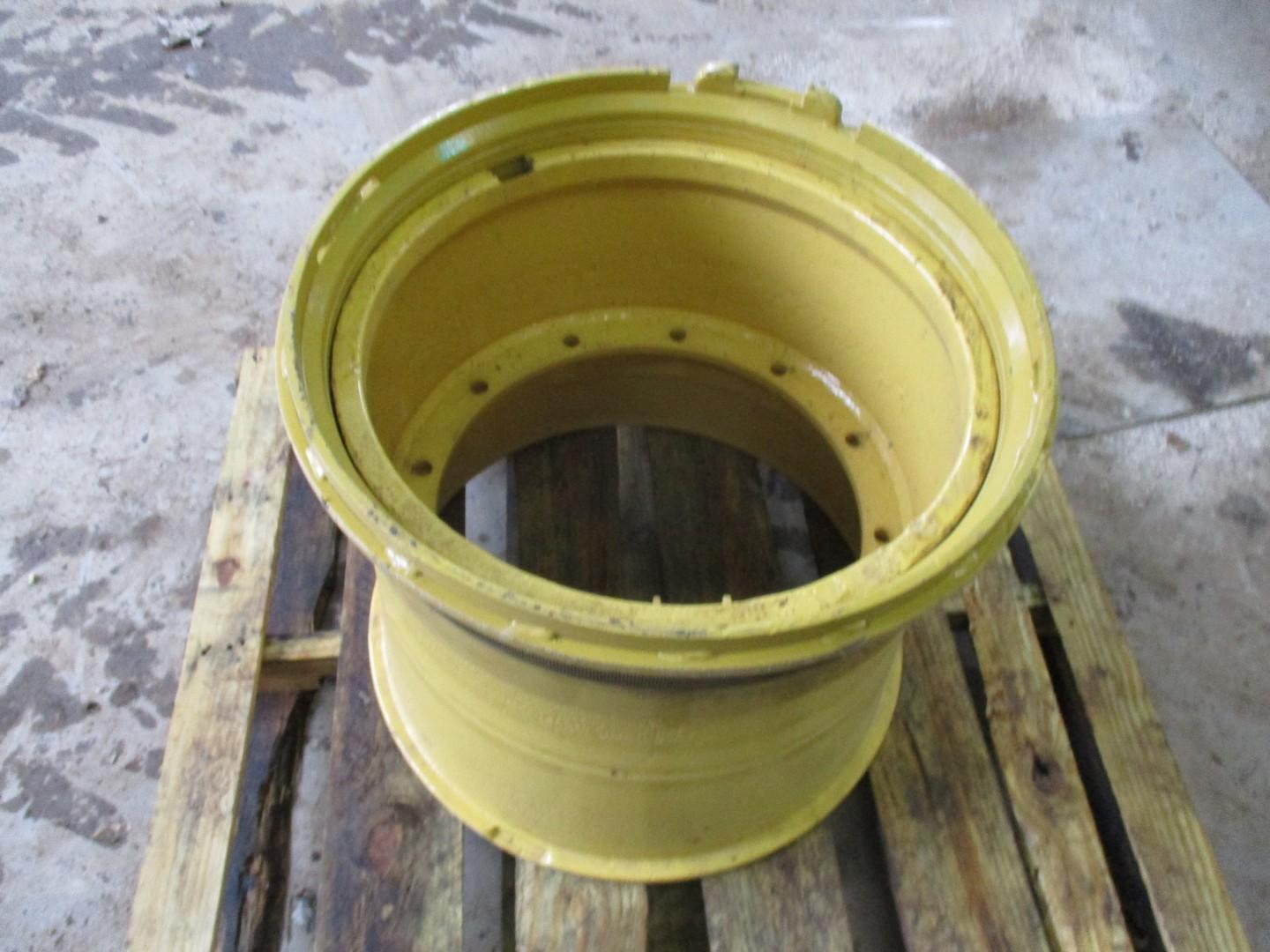 Caterpillar 950A Wheel and Ring