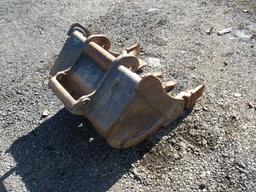 Bobcat 24" Bucket With Teeth