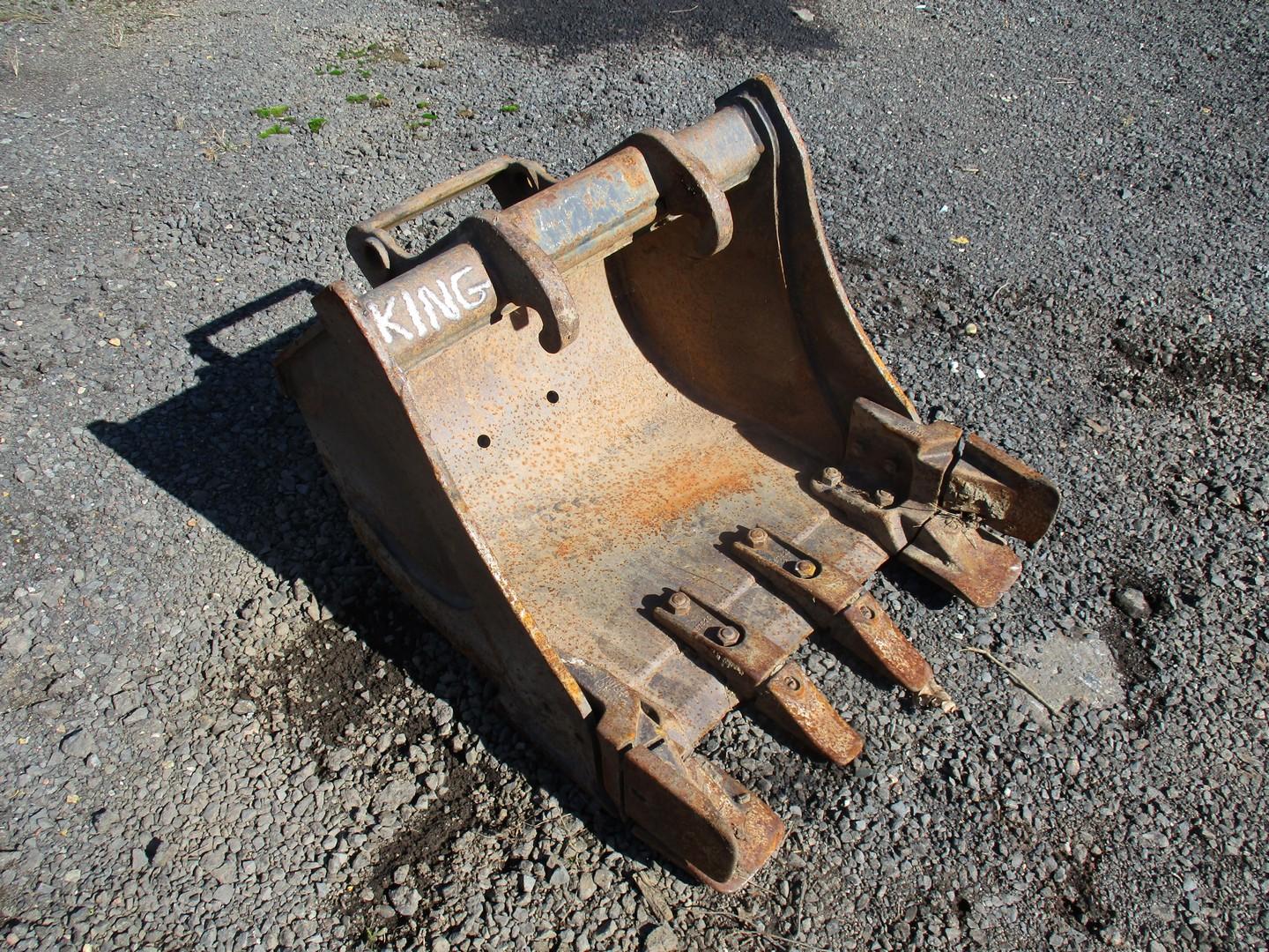 Bobcat 24" Bucket With Teeth